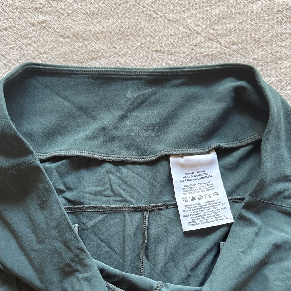 NIKE WOMENS BLISS WIDE LEG PANT - Picture 3 of 5